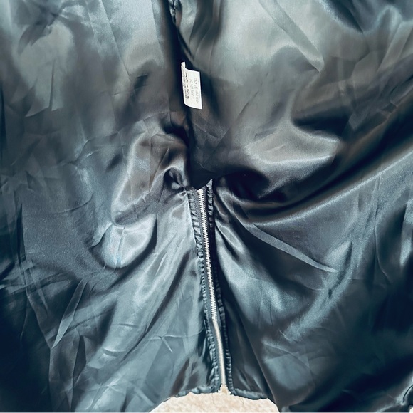 Long Vest Puffer Jacket with Hood - Picture 6 of 8